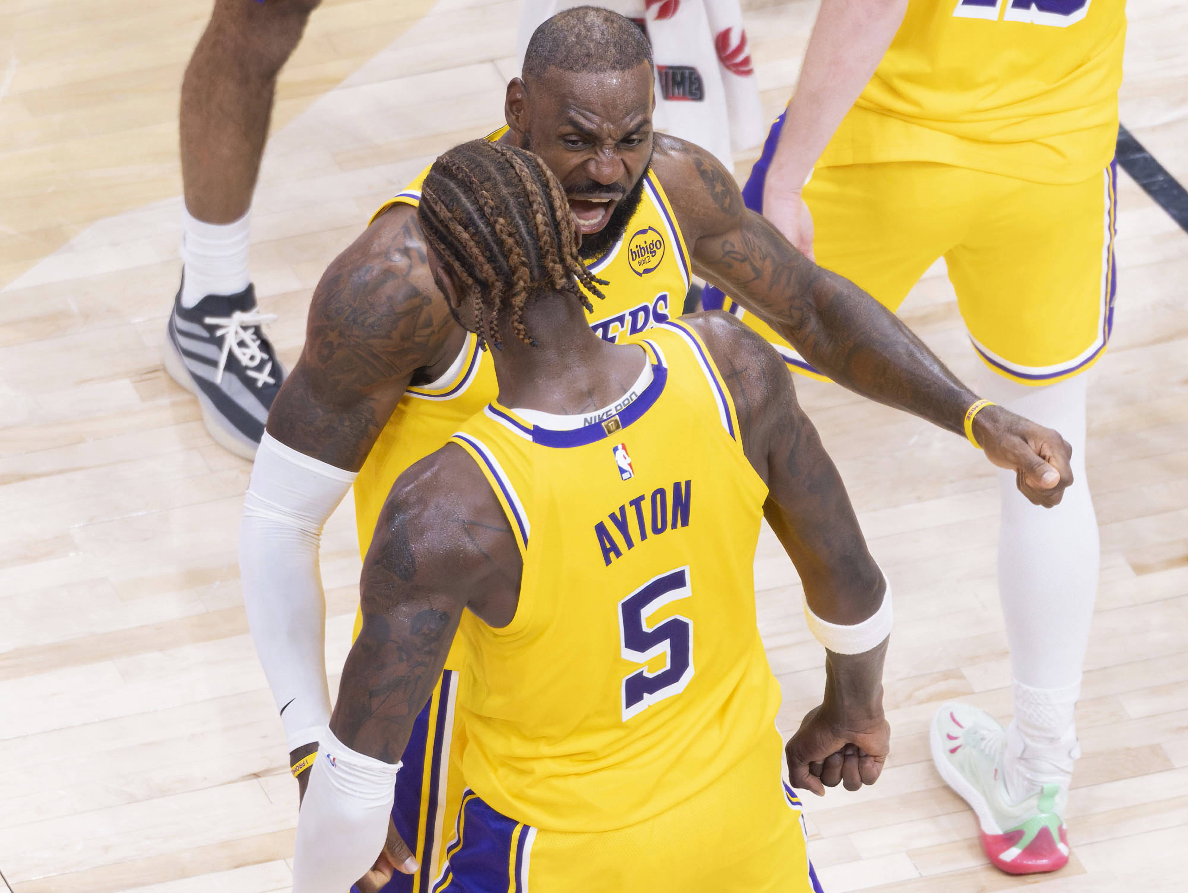 爱游戏平台-关于今晨NBA常规赛传出新动向，布鲁克林篮网主帅复盘，管理层表态——气氛紧张，团队化学反应显著的信息