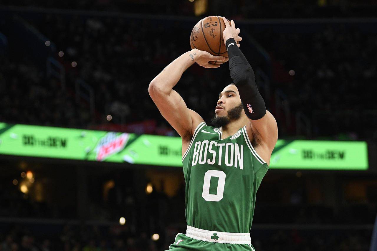 爱游戏官方网站-波士顿凯尔特人今夜单刀错失，志在NBA常规赛名次提升，球迷炸锅，医务组通报恢复的简单介绍